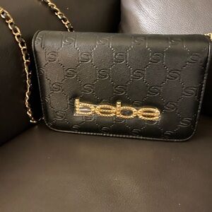 🔥BRAND NEW Bebe Black Crossbody Bag with Gold Accents